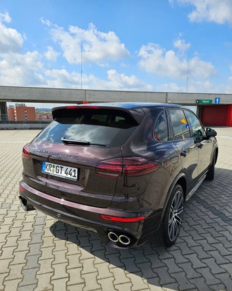 Porsche Cayenne cena 209100 przebieg: 146000, rok produkcji 2015 z Kielce małe 562